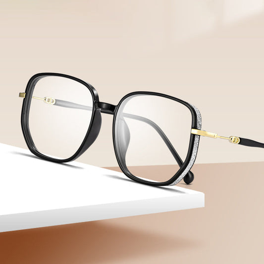 Oversized Glasses: A Fashion Statement or a Necessity?