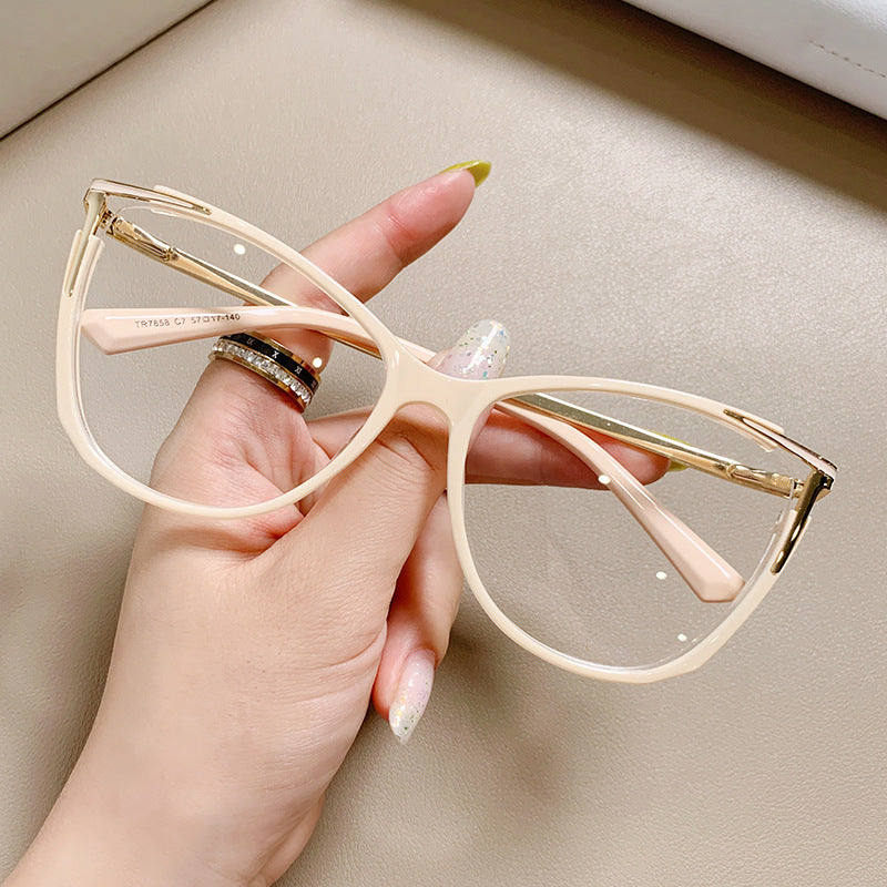 Cat Eye Frame Glasses: The Perfect Accessory for Your Look